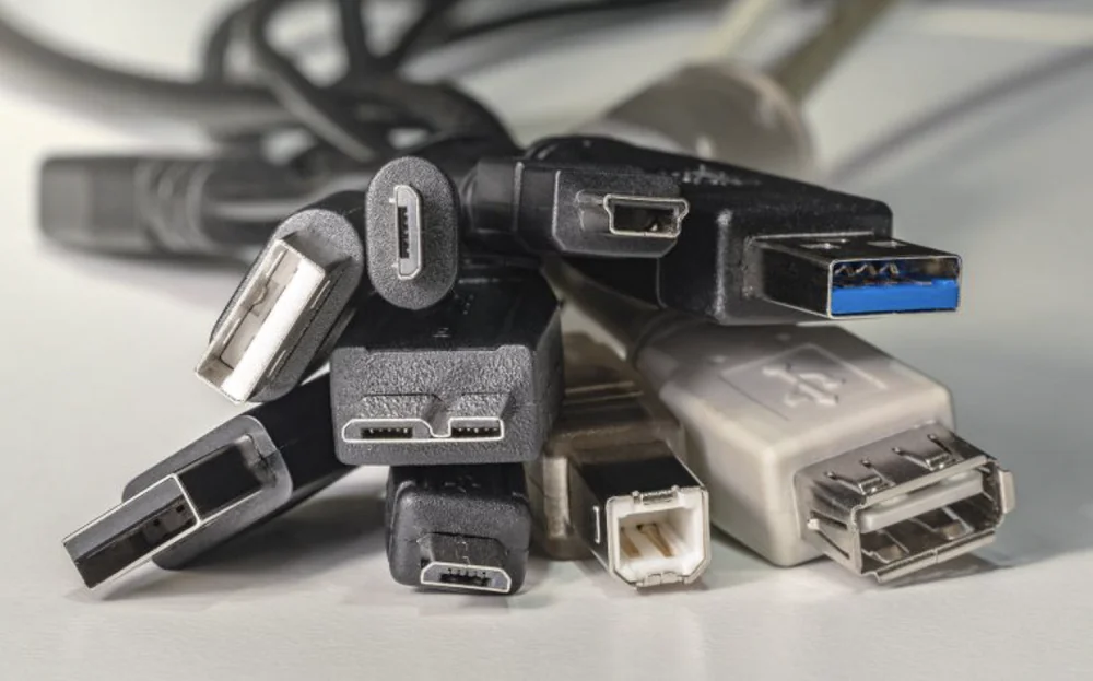 А ви це знали? Що означають кольори USB-кабелів