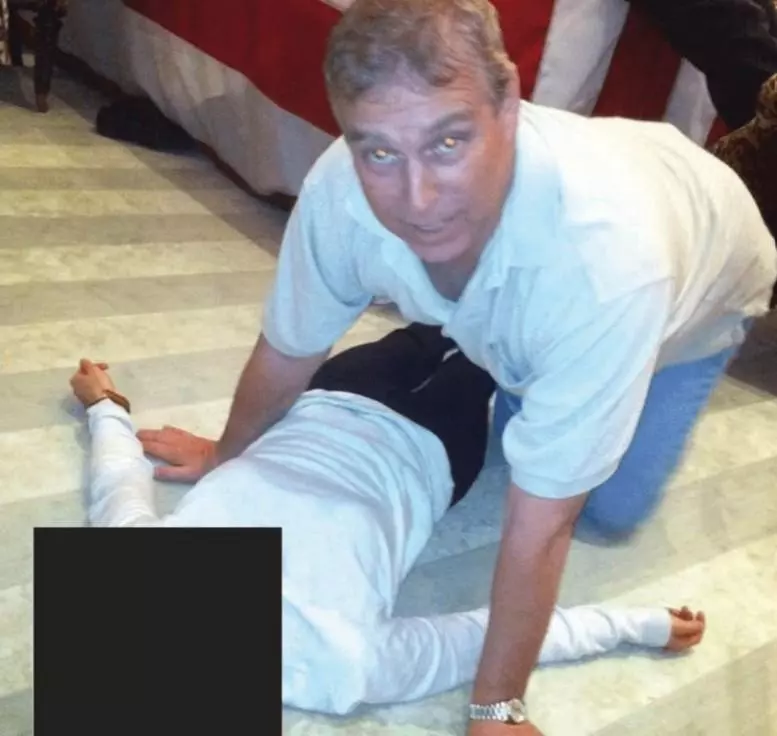 Скандал набирає обертів: Експринц Ендрю серед ночі виїхав із маєтку Royal Lodge на тлі нових згадок у файлах Епштейна