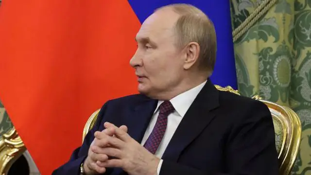 Як би Путін не крутився: Проблеми в економіці РФ наростають, позиція Кремля на переговорах щодо України почне слабшати, - Bloomberg