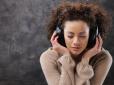 Не ігноруйте! Чому небезпечно слухати гучну музику у навушниках